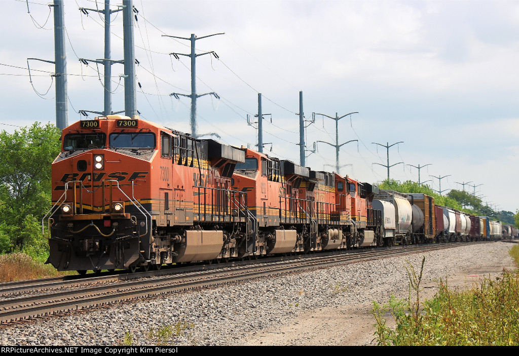 BNSF 7300